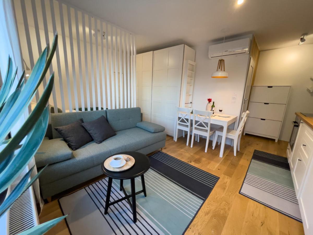Urban Apartments Studio No 4A, Free Private Parking, Self Check-In Chorzow Bagian luar foto
